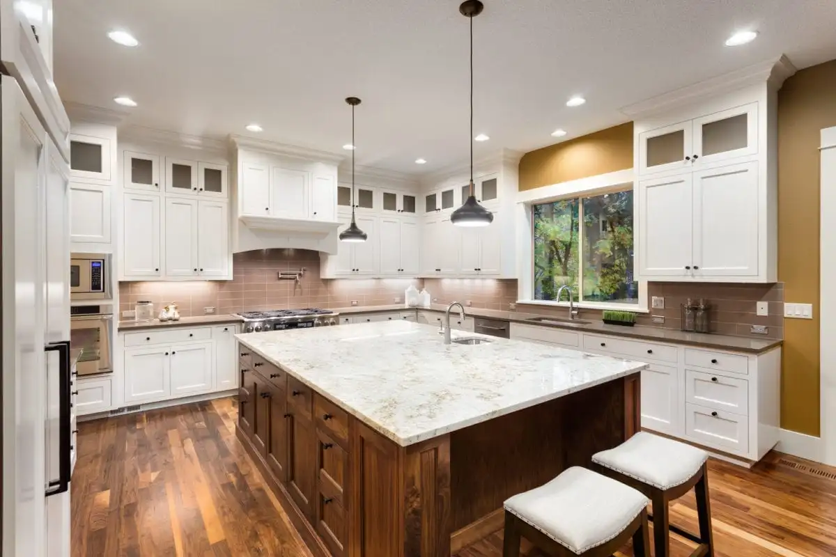kitchen with light fixtures and wood floors
