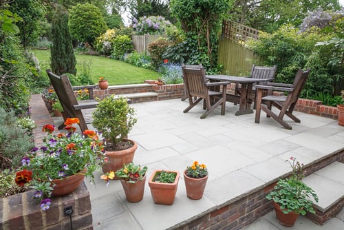 outdoor-entertainment-space