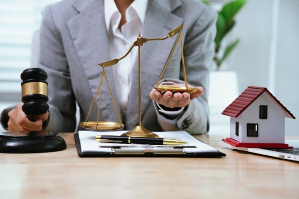 Businessperson comparing insurance policy options with a scale and house model, symbolizing the difference between blanket and scheduled...]]></description>
                <pubDate>Tue, 18 Nov 2025 09:00:26 +0200</pubDate>
                <guid isPermaLink=